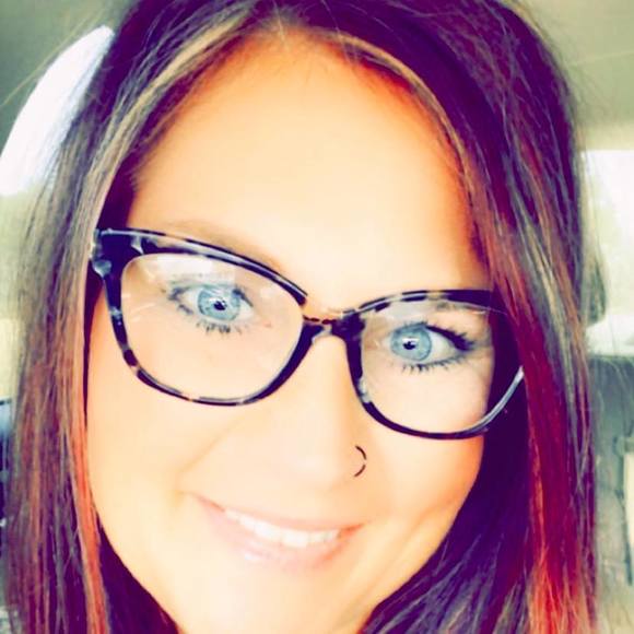 Meet the Posher Other - Meet your Posher, Allison